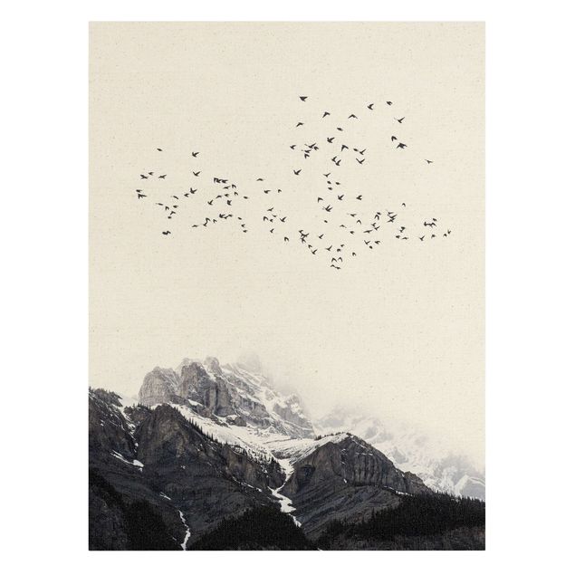 Canvas schilderijen - Goud Flock Of Birds In Front Of Mountains Black And White