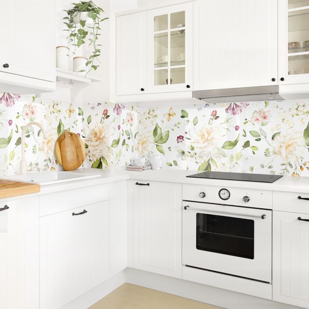 Achterwand in keuken Wildflowers and White Roses Watercolour Pattern